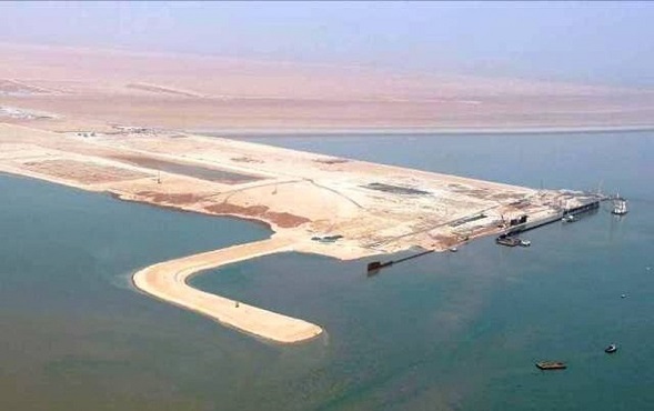 خور عبد الله: شريان العراق البحري وأهميته الاستراتيجية والاقتصادية
